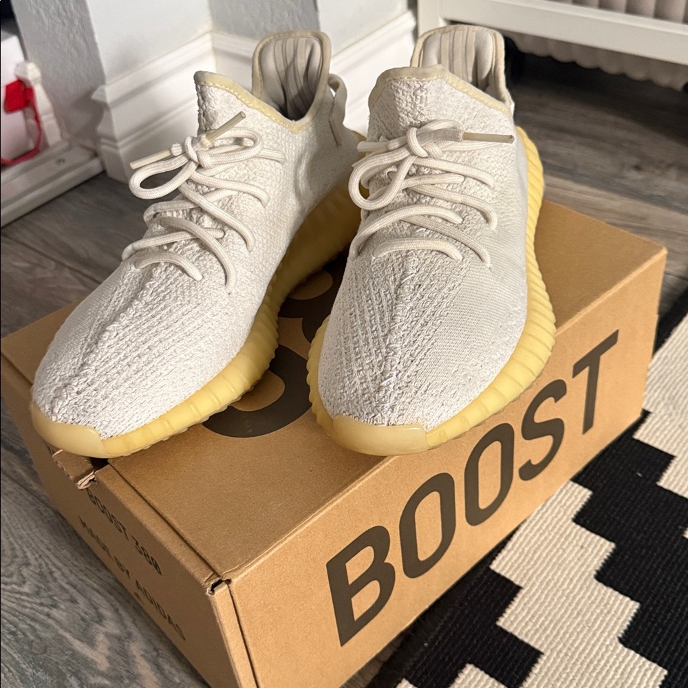 Men’s Adidas yeezy light grey Sneakers